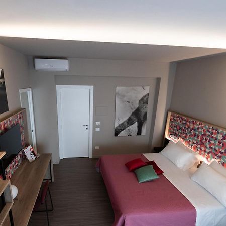 Bed In Centro Bed & Breakfast Наполи Екстериор снимка