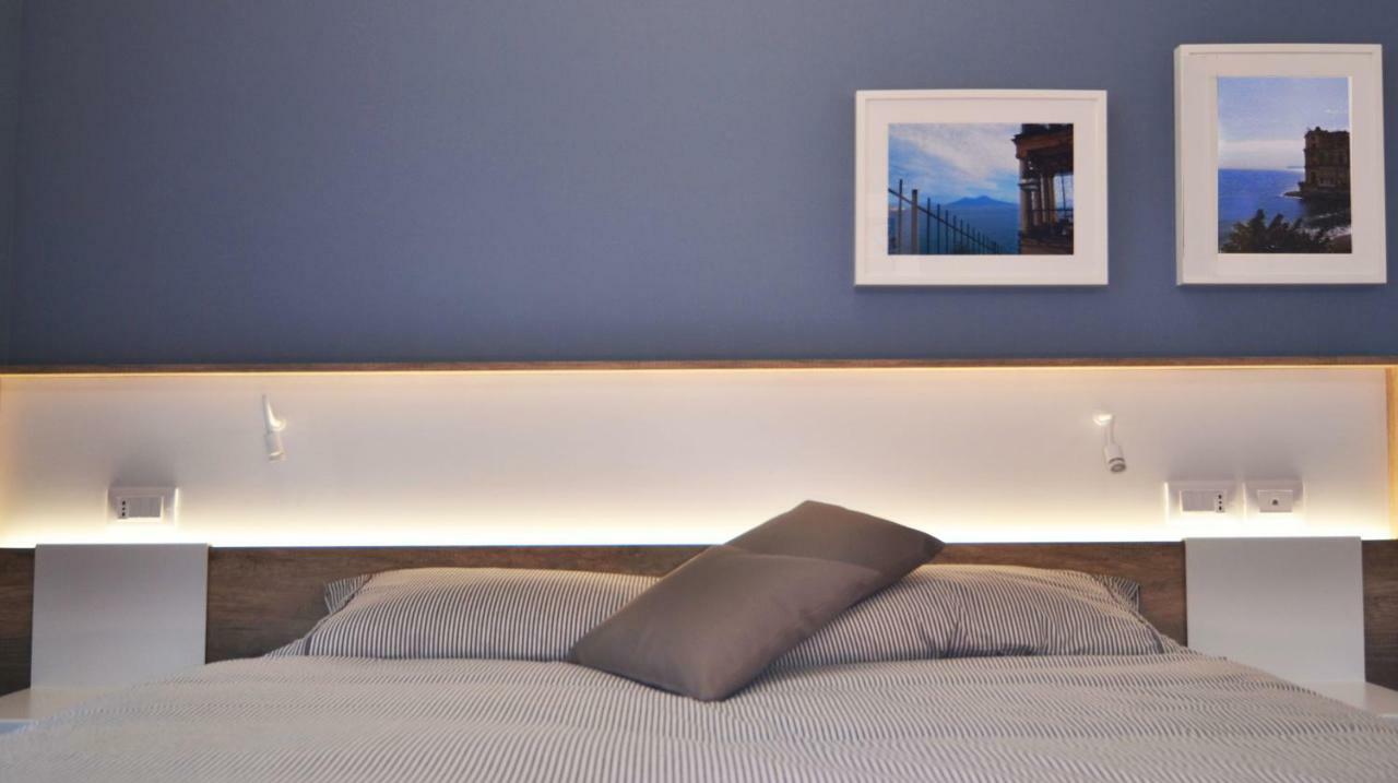 Bed In Centro Bed & Breakfast Наполи Екстериор снимка