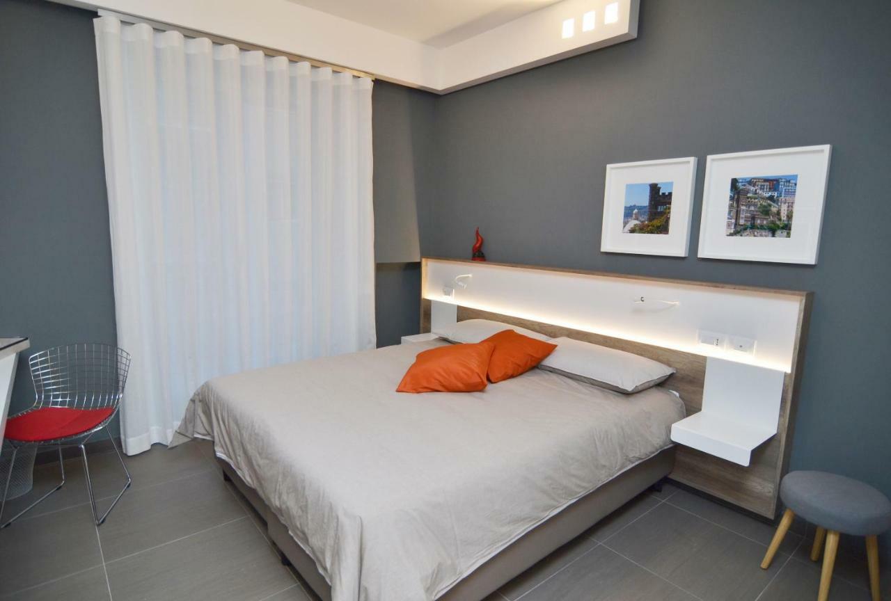 Bed In Centro Bed & Breakfast Наполи Екстериор снимка